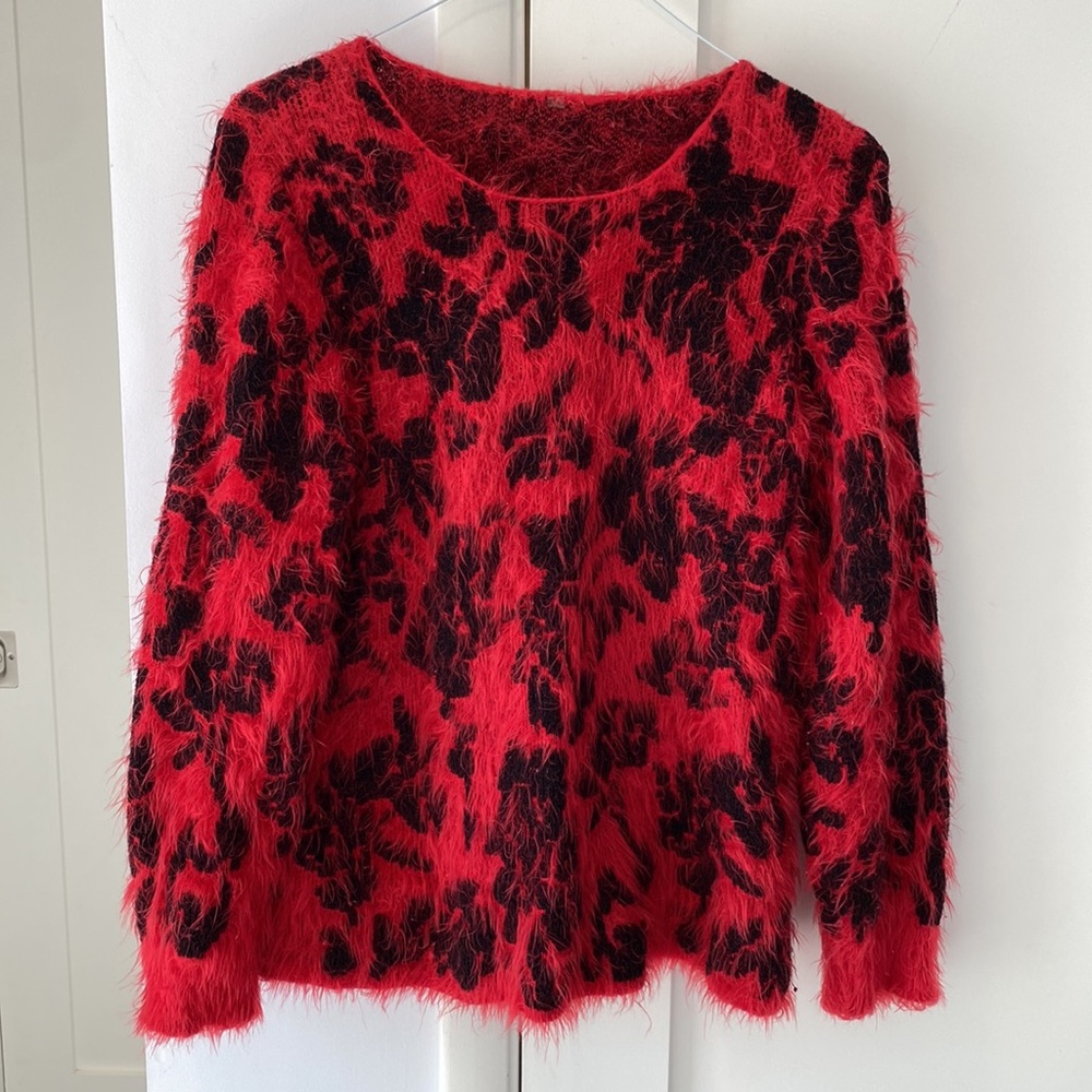 Vtg 80s Oversized Slouchy Fuzzy Mohair Sweater - Red with Black Floral